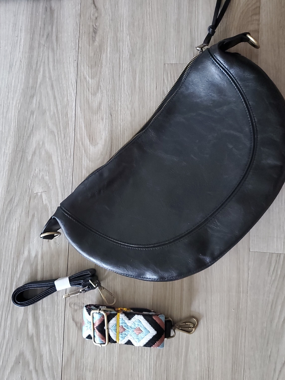 Black Leather Crescent Crossbody Bag - Unbranded